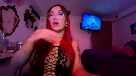 Nicole online show from April 19, 6:03 am