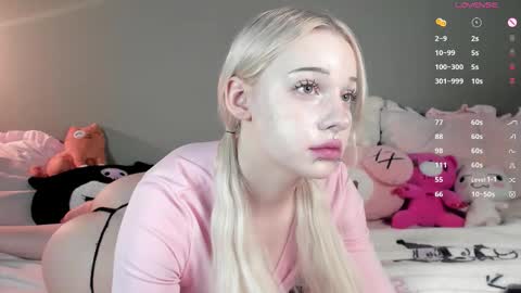 Mary online show from October 27, 10:54 pm