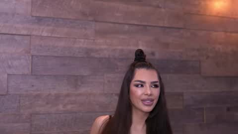 Nicole online show from December 2, 7:51 am