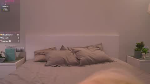 Kimmy online show from November 16, 3:19 am