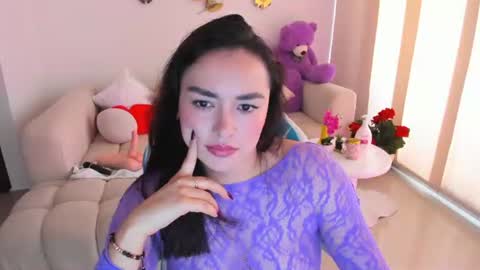 Nicolle online show from July 1, 10:29 pm