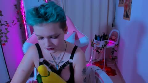 Nicole online show from February 1, 11:37 pm