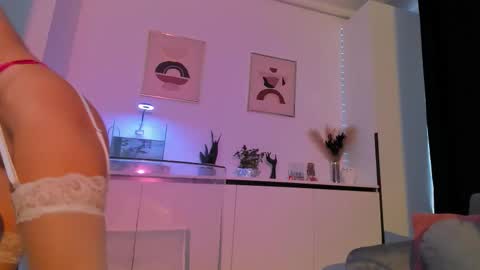 nicoleirisxxx online show from September 15, 6:59 am