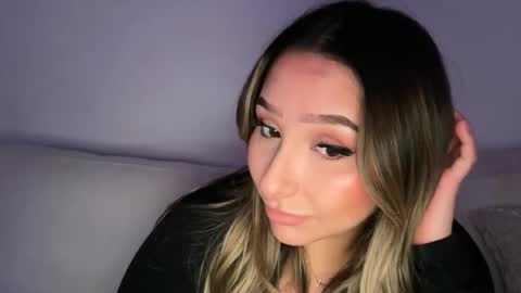 nicolelovesyou444 online show from April 1, 1:52 pm