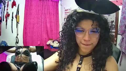 Nicoll Williams online show from October 30, 4:46 am