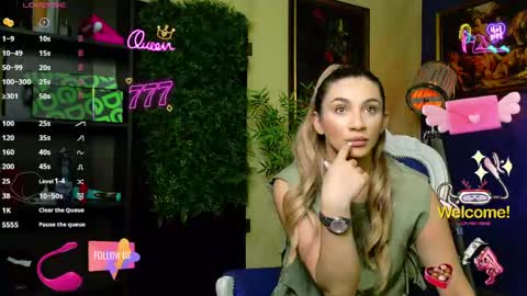 Nicolle online show from June 4, 9:15 am