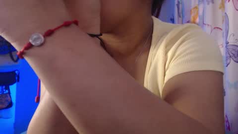 Nicolle Miley online show from April 18, 4:09 pm