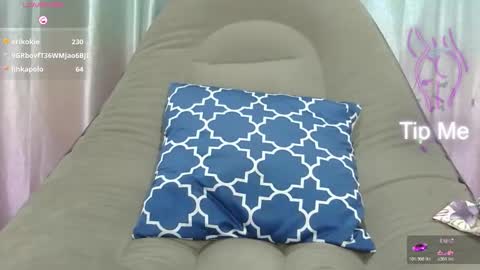 Nike online show from December 3, 11:33 am