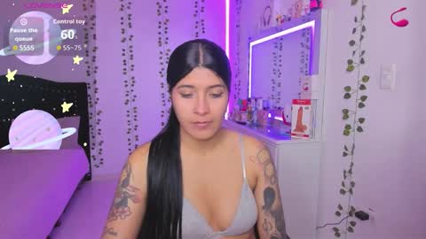 Niki online show from December 15, 1:23 am