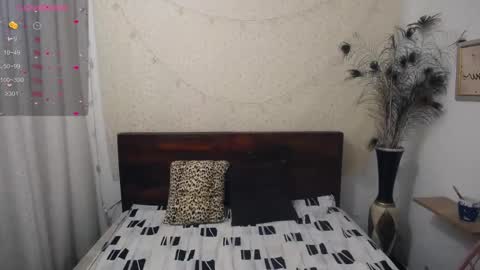 Snapshot of nikkiemilky chatting on February 12, 5:47 am NikkieMilky online show from February 12, 5:47 am