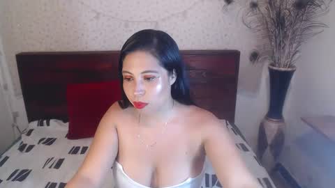 Snapshot of nikkiemilky chatting on September 28, 1:58 am NikkieMilky online show from September 28, 1:58 am