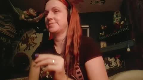 Snapshot of nikkietwotimes420 chatting on October 3, 4:32 am Nikkie online show from October 3, 4:32 am