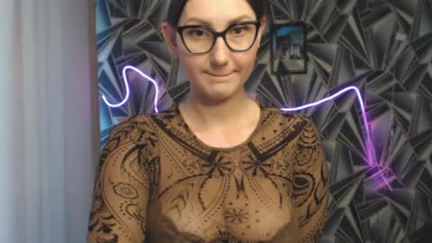 nikkikiss___ online show from June 7, 2:28 am