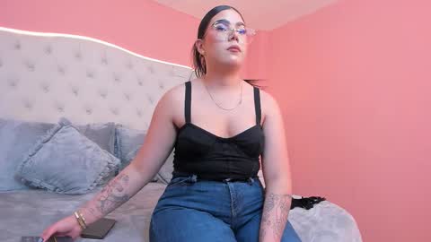 Y E S I online show from February 14, 11:57 am