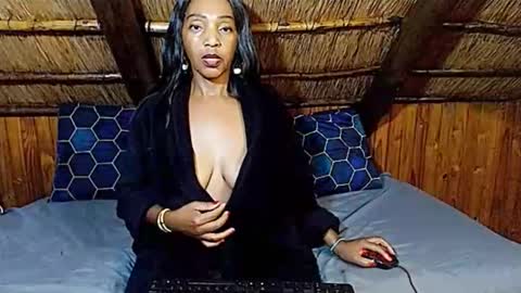 nikkyjigglesx online show from March 15, 4:06 am