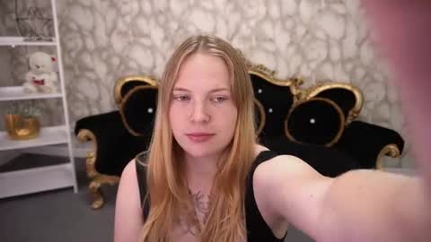 nikkyreyyy online show from July 12, 12:52 pm