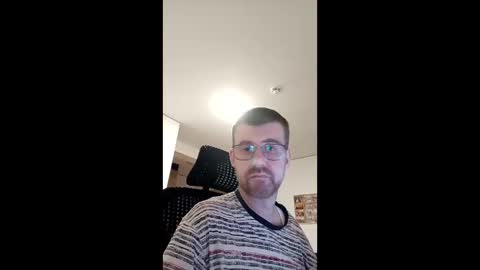 niklatus3987 online show from April 21, 7:10 pm