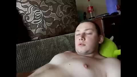 Snapshot of nikolai323 chatting on September 28, 1:42 pm nikolai323 online show from September 28, 1:42 pm