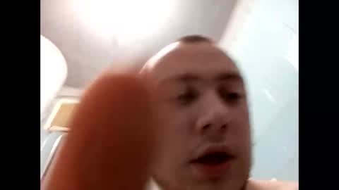 Snapshot of nikolai323 chatting on December 3, 11:18 pm nikolai323 online show from December 3, 11:18 pm