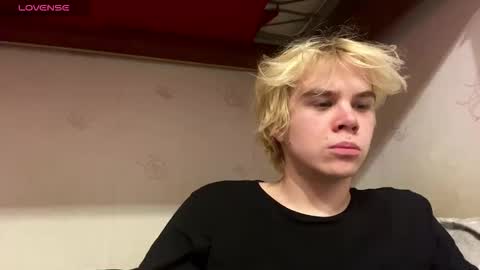 nikolasbucks online show from December 18, 9:43 pm