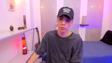    online show from December 1, 4:32 am