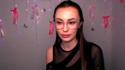 nikonara_ online show from April 22, 2:24 pm