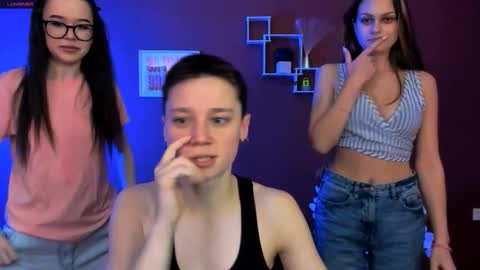 nila_eclipse online show from March 26, 9:47 am