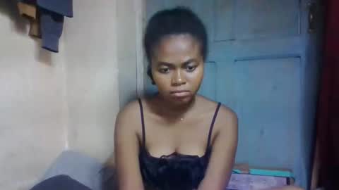 nilah online show from May 11, 4:26 pm
