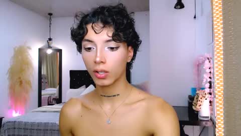 Nilam online show from February 12, 3:38 pm