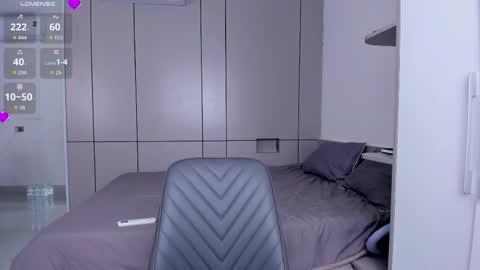 Nina online show from April 2, 2:30 am