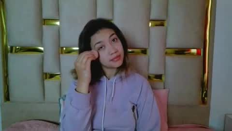 Nina Carther online show from December 5, 11:08 am