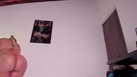 Catalina online show from January 14, 1:46 am