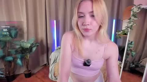 Nina online show from July 7, 2:13 am