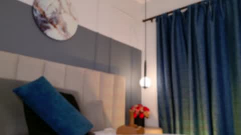   Nina  online show from April 22, 4:25 pm