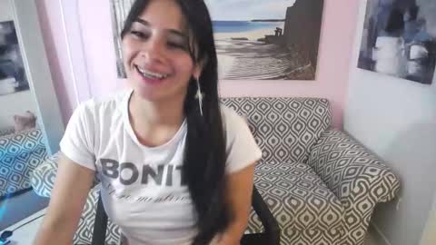 Nina online show from September 9, 1:33 pm