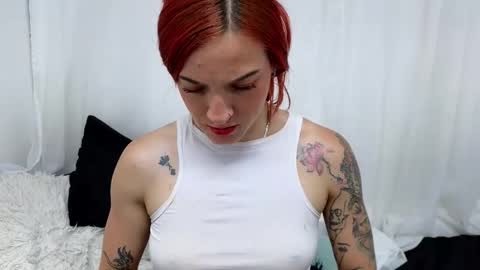 Snapshot of ninaa_fox chatting on September 10, 6:09 pm Ninaa fox online show from September 10, 6:09 pm
