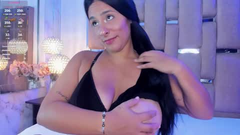 ninabloom_ online show from March 20, 12:32 pm