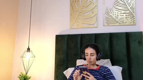 Nina online show from October 22, 6:53 pm