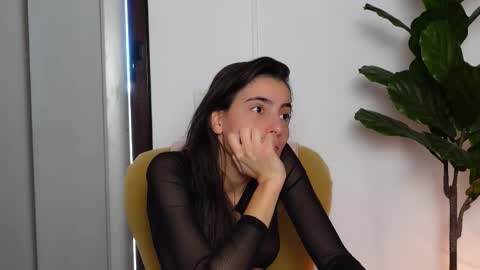 NinaCrystal online show from October 31, 8:26 am