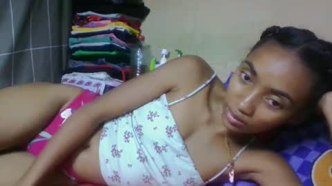 ninaeaa online show from April 17, 10:56 pm