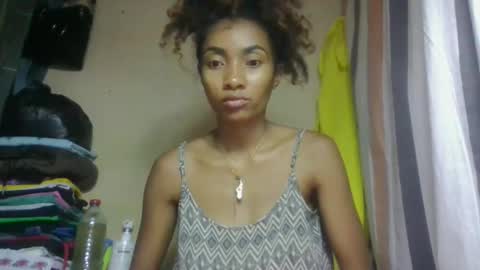 ninaeaa online show from April 20, 8:01 pm