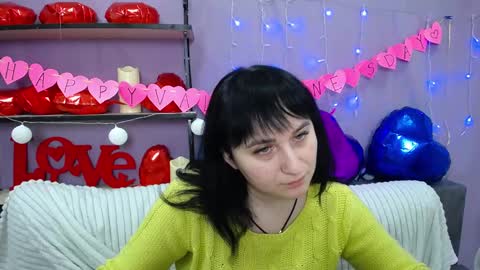 ninaflawlees online show from February 8, 5:40 am