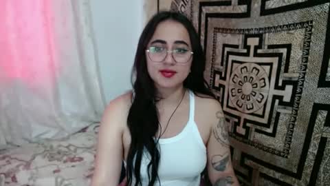 N I N A online show from September 27, 3:21 pm