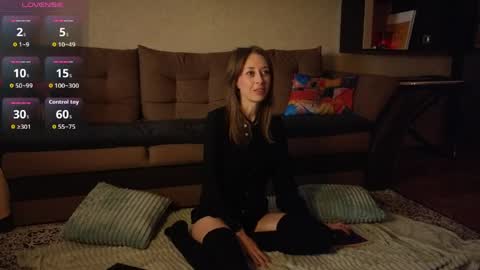 NinaNovalicious online show from May 19, 7:04 am