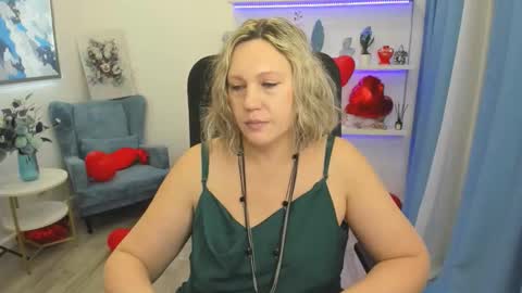 ninastarle online show from February 12, 11:58 am