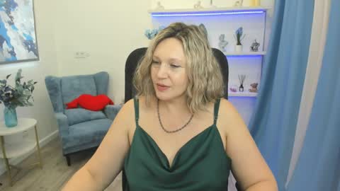 ninastarle online show from March 28, 11:44 am