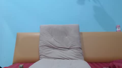 Snapshot of ninewladyboy chatting on September 17, 10:24 pm ninew online show from September 17, 10:24 pm