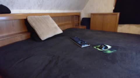 Snapshot of nixan85 chatting on October 4, 10:40 pm nixan85 online show from October 4, 10:40 pm