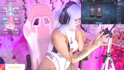 Snapshot of nixy_sama chatting on October 9, 1:44 am Nixy Sama online show from October 9, 1:44 am