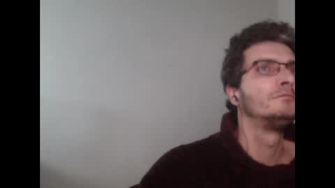 Snapshot of nmcandeias chatting on February 1, 2:05 am Nuno online show from February 1, 2:05 am